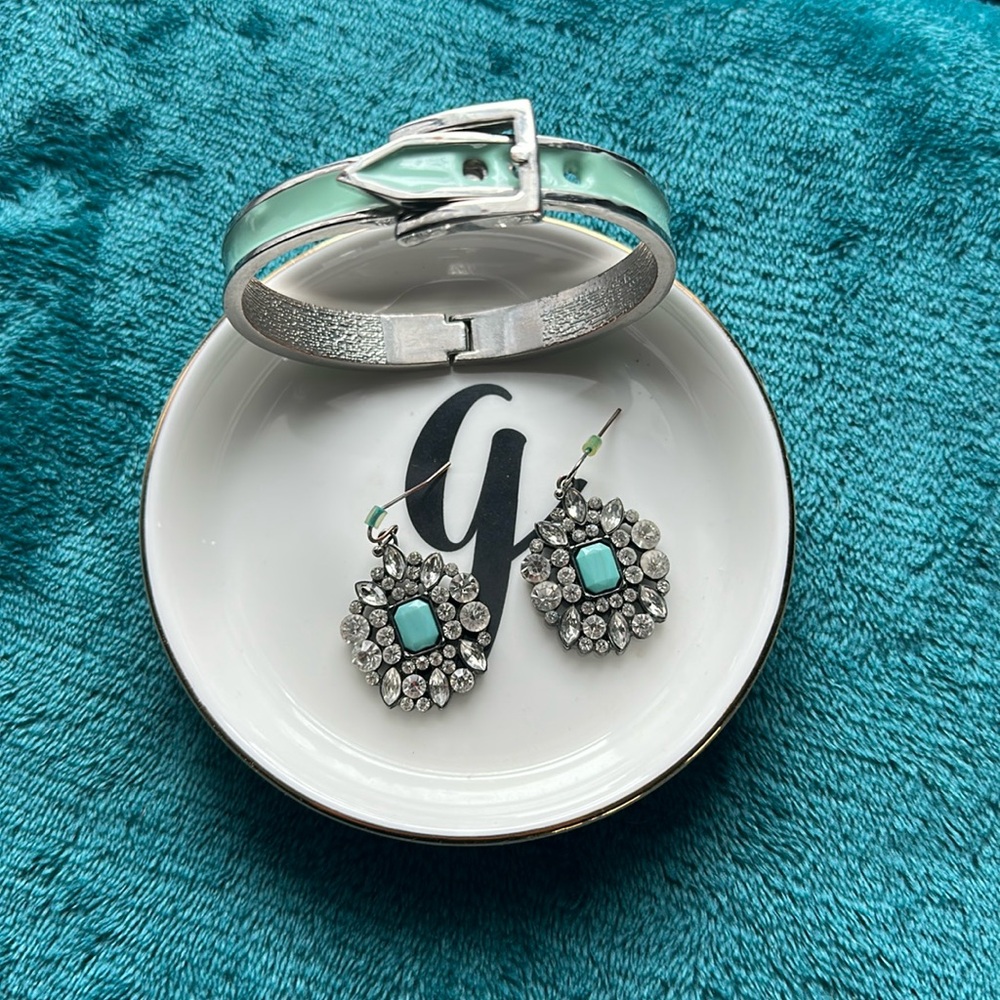 Turquoise bracelet and earrings set